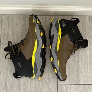 The north face men’s futurelight boots size 10.5